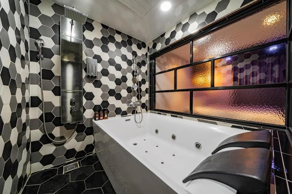 Gray Hotel Busan 2*,
