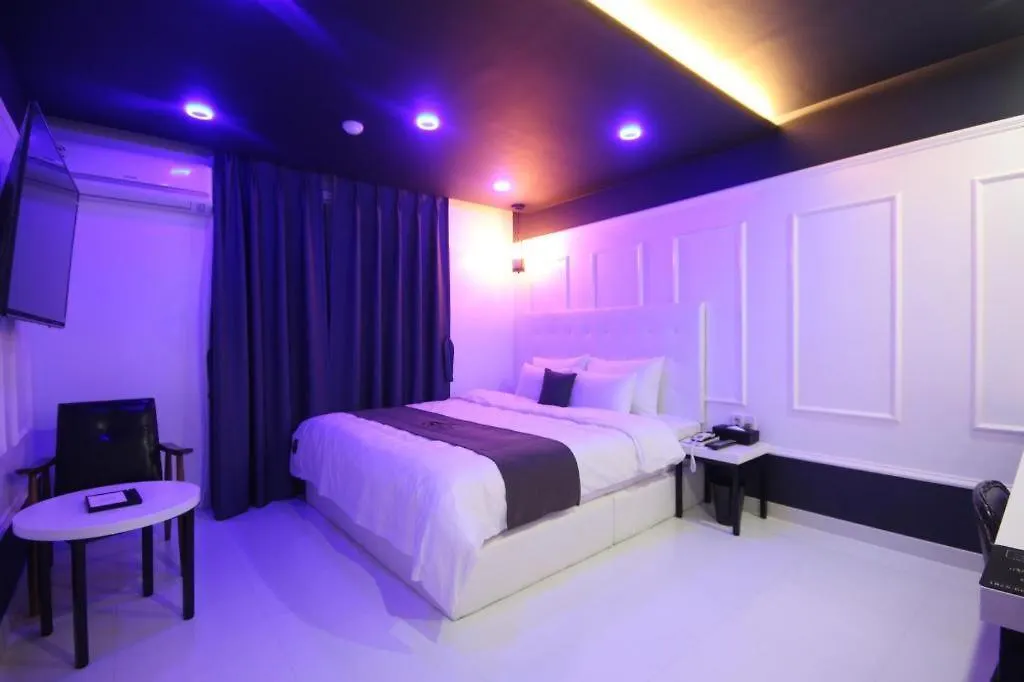 Gray Hotel Busan Motel