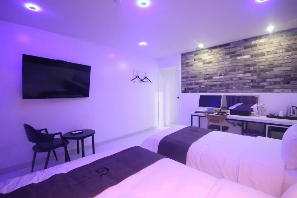 Gray Hotel Busan Motel