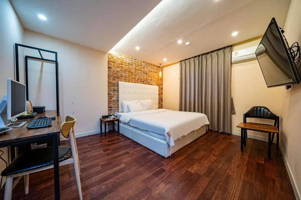 Gray Hotel Busan