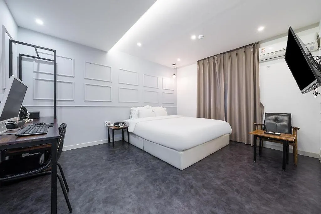 Gray Hotel Busan 2*,