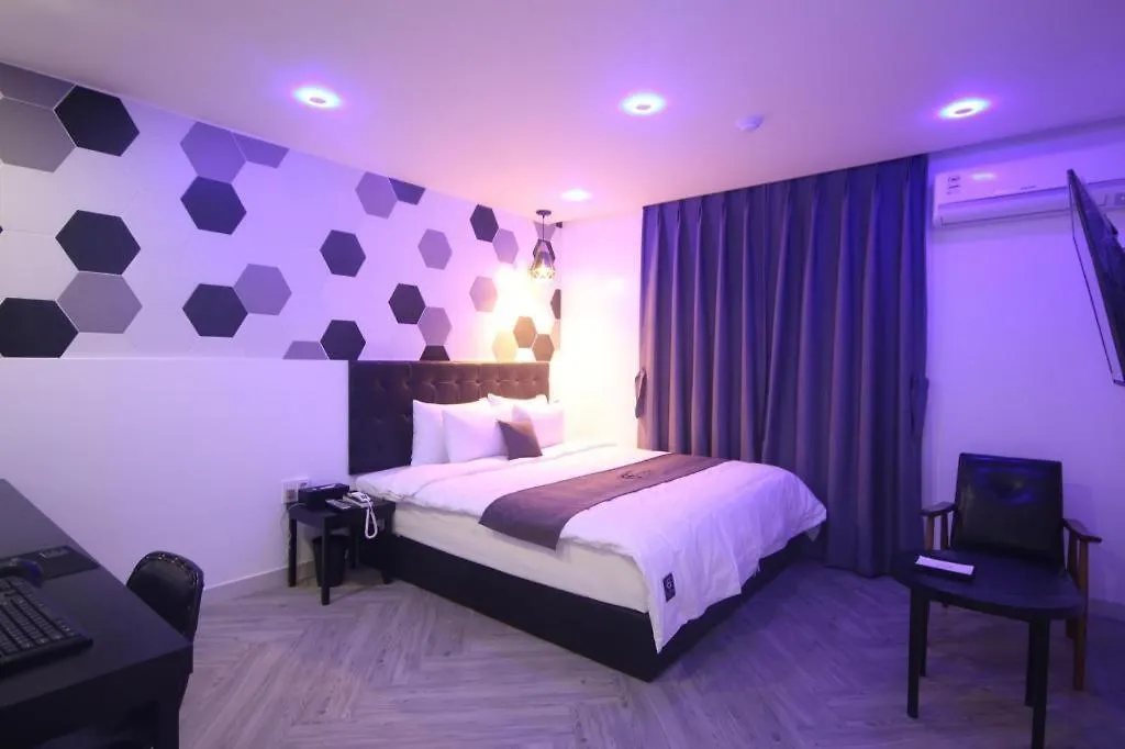 Gray Hotel Busan 2*,