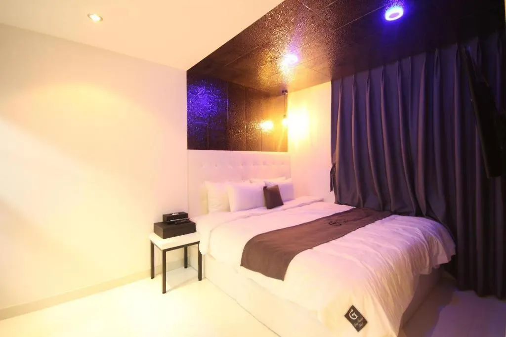 Gray Hotel Busan Motel