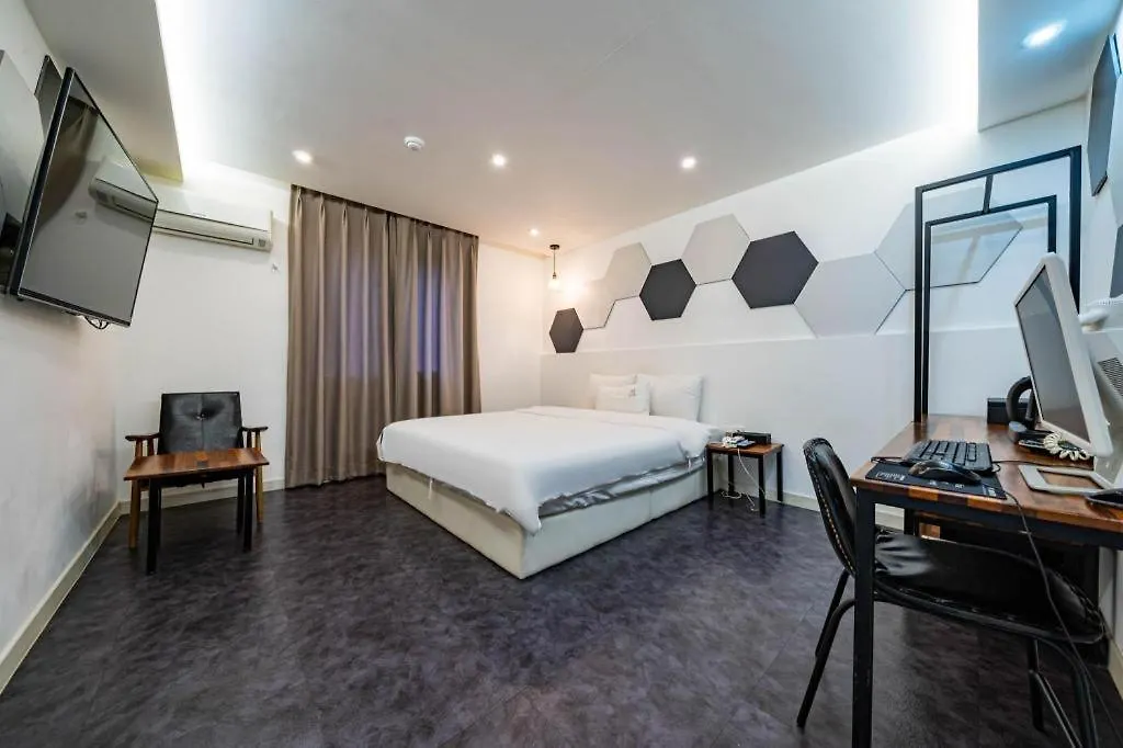 Gray Hotel Busan 2*,