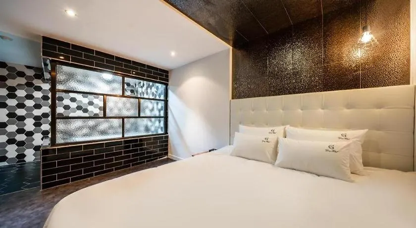 Gray Hotel Busan Motel