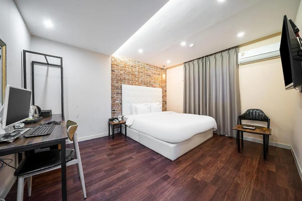 Gray Hotel Busan Motel